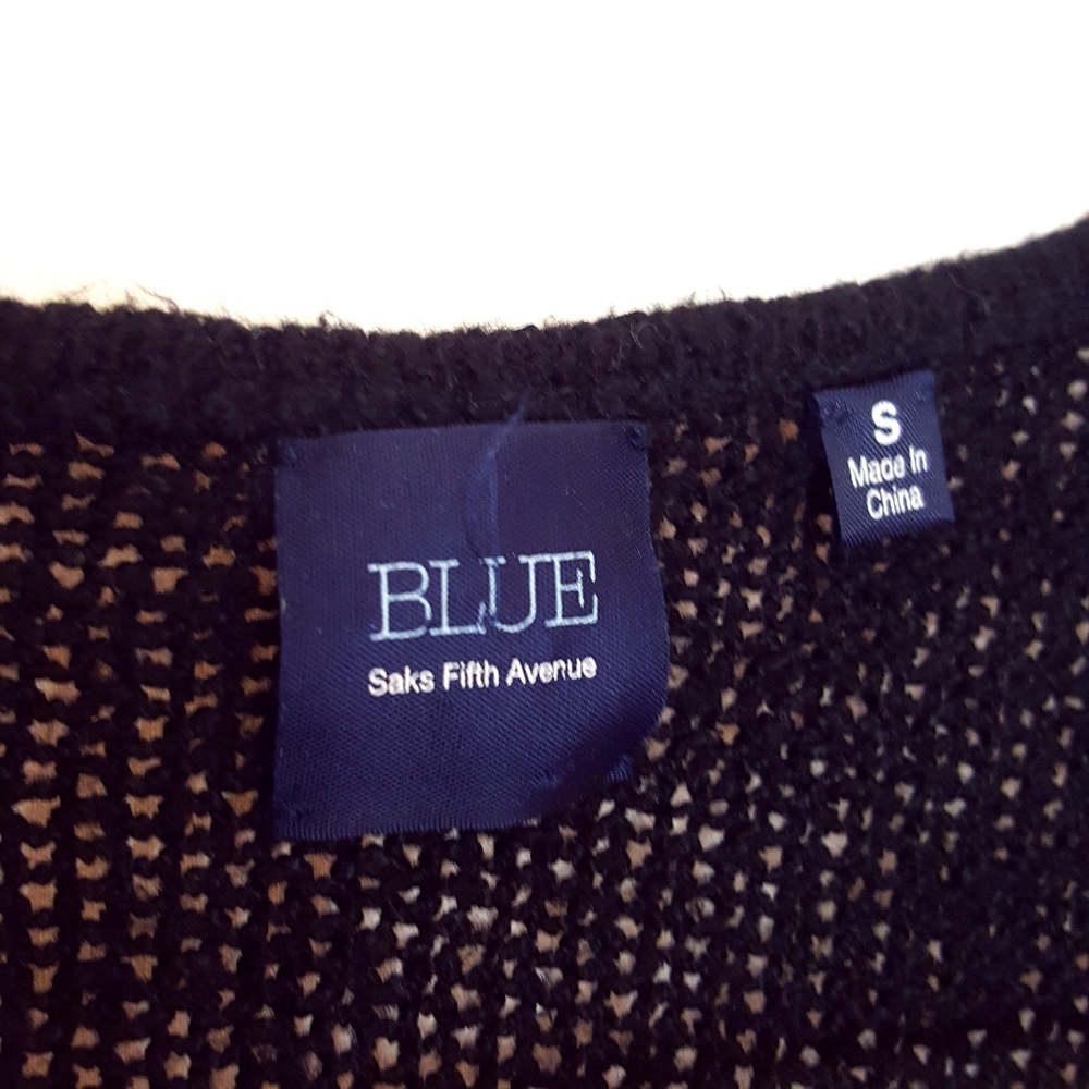 BLUE Saks Fifth Avenue scoop neck knit size small